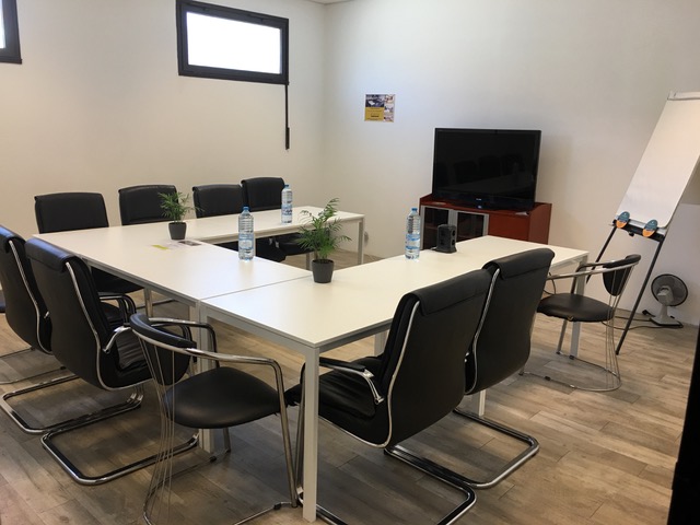 Salle de réunion (modulable) 30 m2 à Marignane