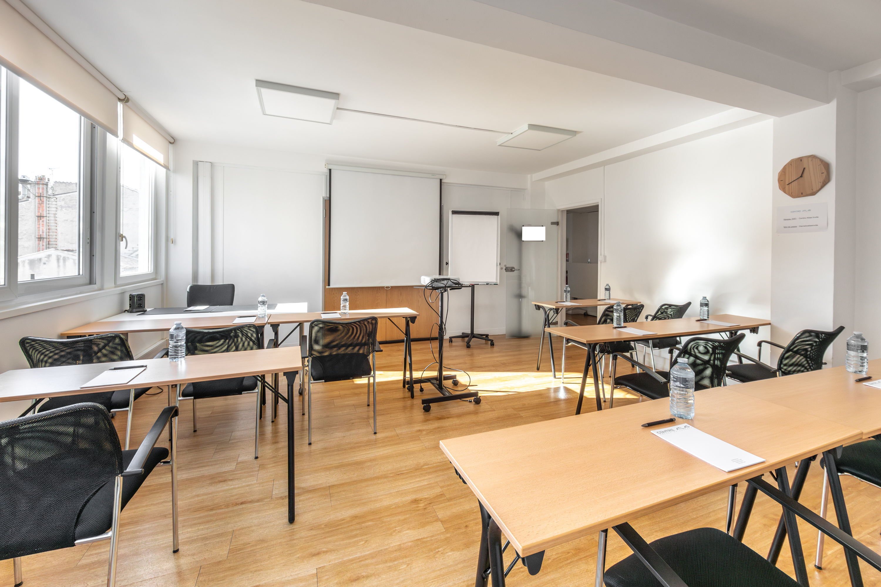 Grande salle de réunion