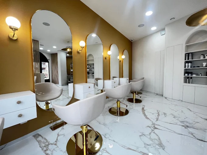 Location de fauteuil coiffeur(se) en Freelance