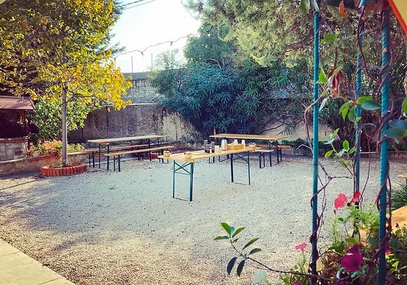 Espace verrière - privatisation comprenant plusieurs salles et jardin