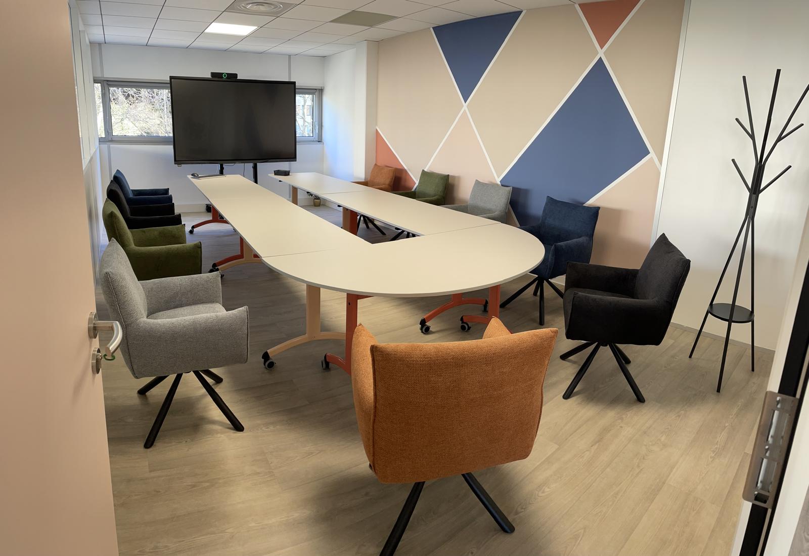 Salle de Réunion et formation capacité 15 personnes assises max